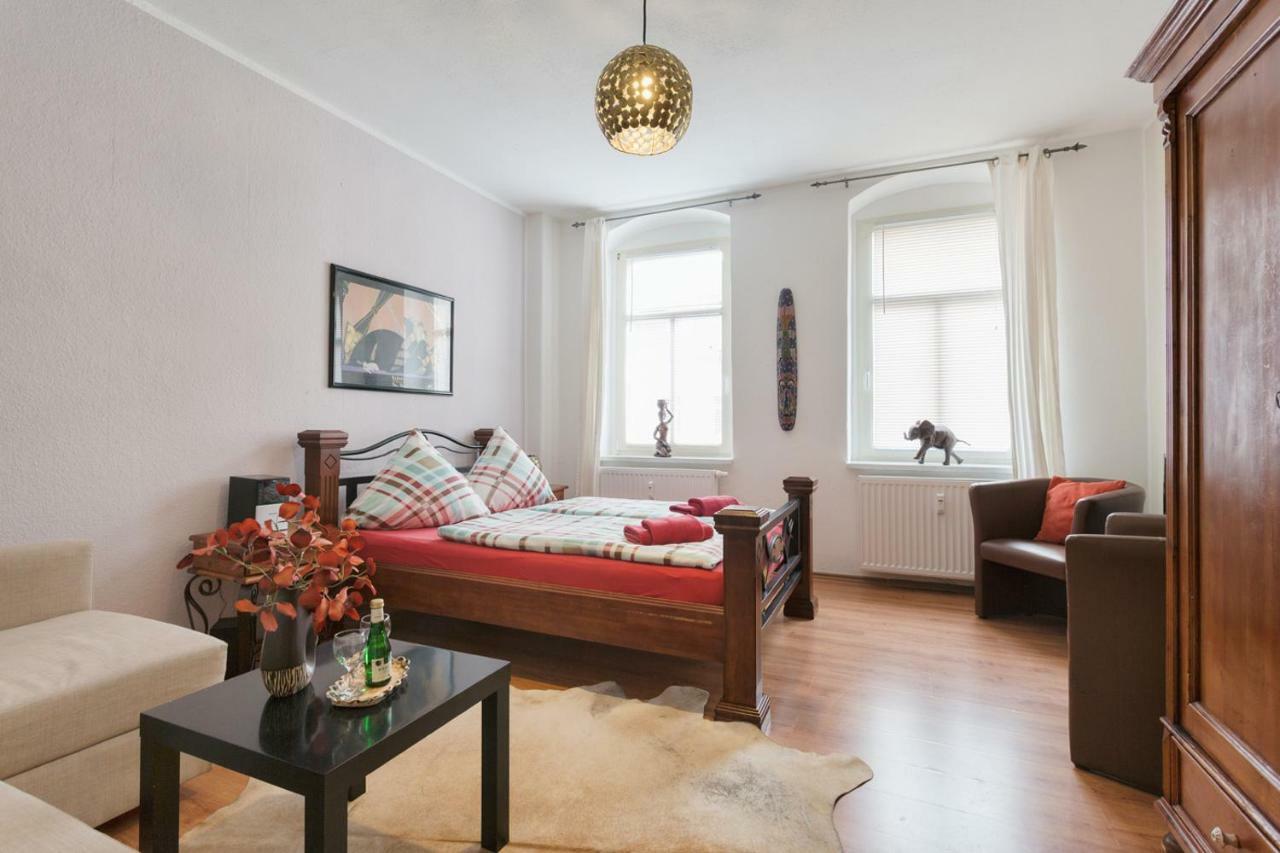 Ferienwohnung Residenz: Spacious Apartments for Groups up to 6 Dresden Exterior photo