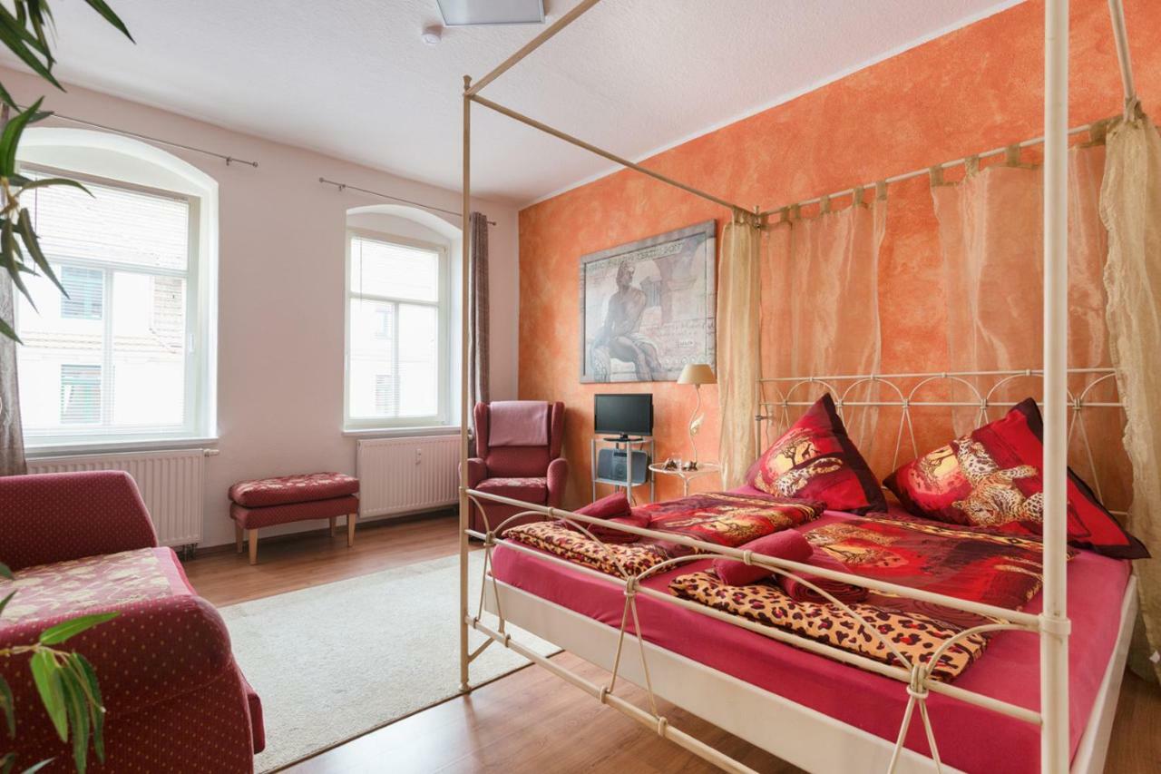 Ferienwohnung Residenz: Spacious Apartments for Groups up to 6 Dresden Exterior photo