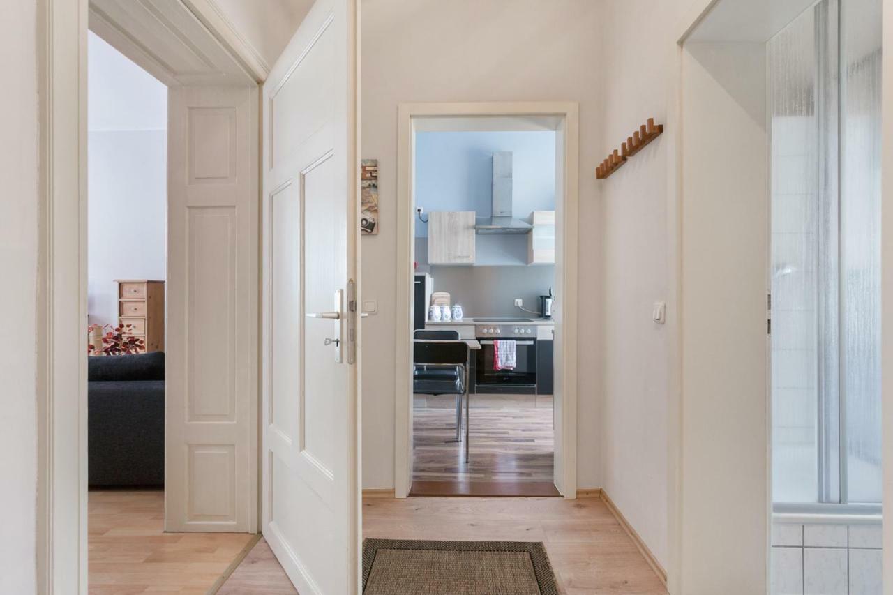 Ferienwohnung Residenz: Spacious Apartments for Groups up to 6 Dresden Exterior photo